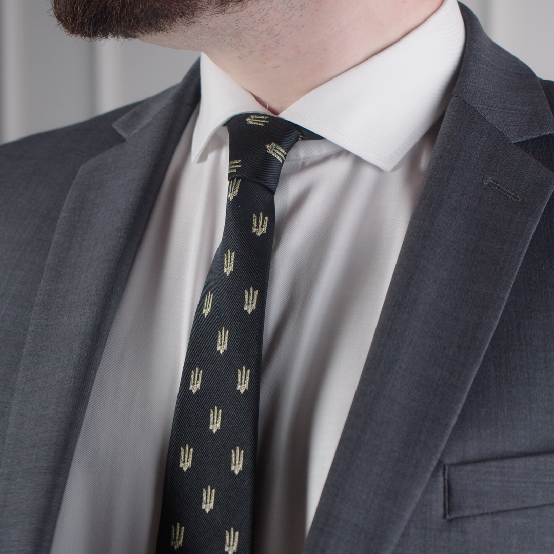 КРАВАТКА | ВОРОНЯЧИЙ ЧОРНИЙ